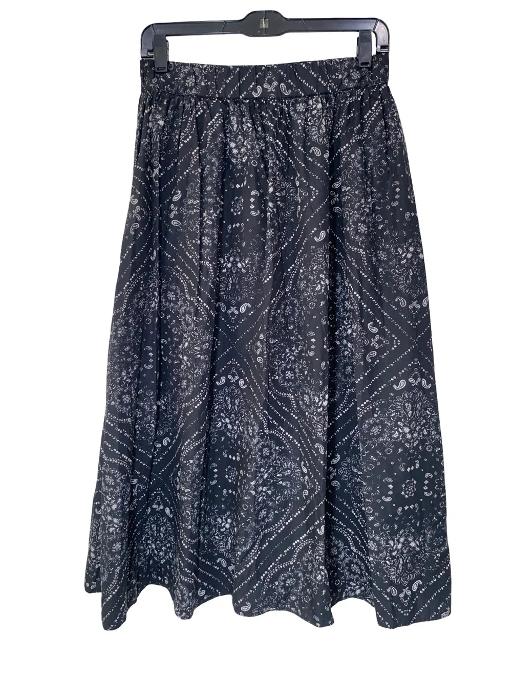 Simply Vera Vera Wang Black Paisley‎ Bandana Print Midi Skirt with Pockets